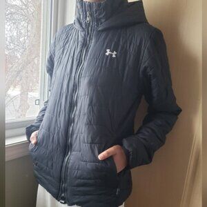 Under Armour Womens  ologear Bla k Puffer Ja ket Small